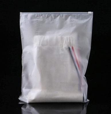 Matowa, matowa plastikowa torba do pakowania z zamkiem błyskawicznym Pyłoszczelna torba na bagaż